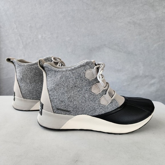 Sorel Gray and Black Winter Boots - Picture 2 of 13